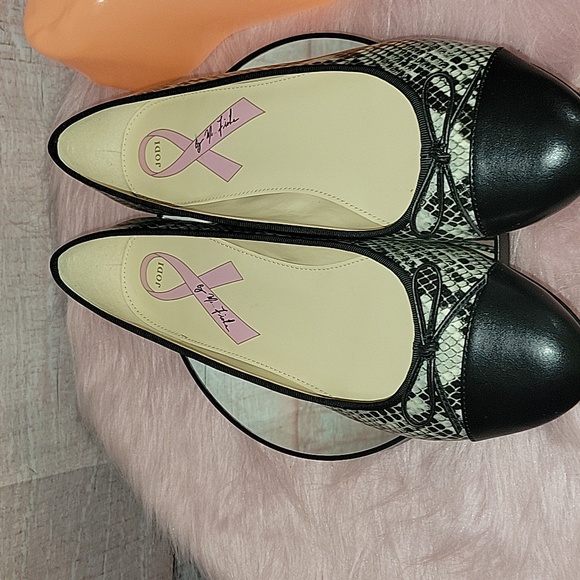 MARC FISHER Jodi Cap Breast Cancer Ballet Flats - Picture 6 of 8